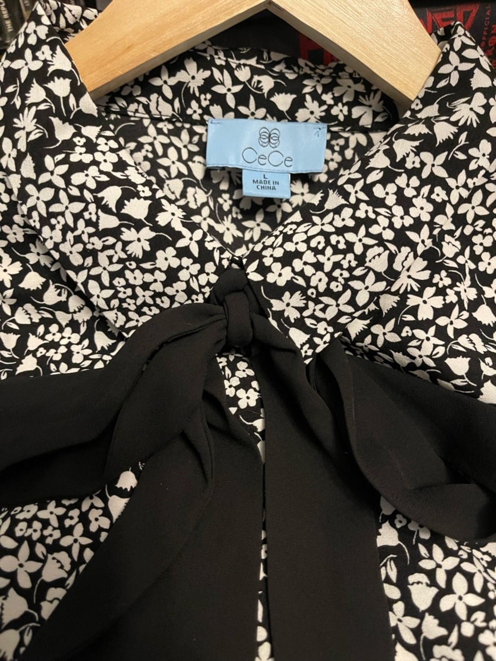 NWOT Beautiful CeCe Black and White Floral Tie-Neck Blouse